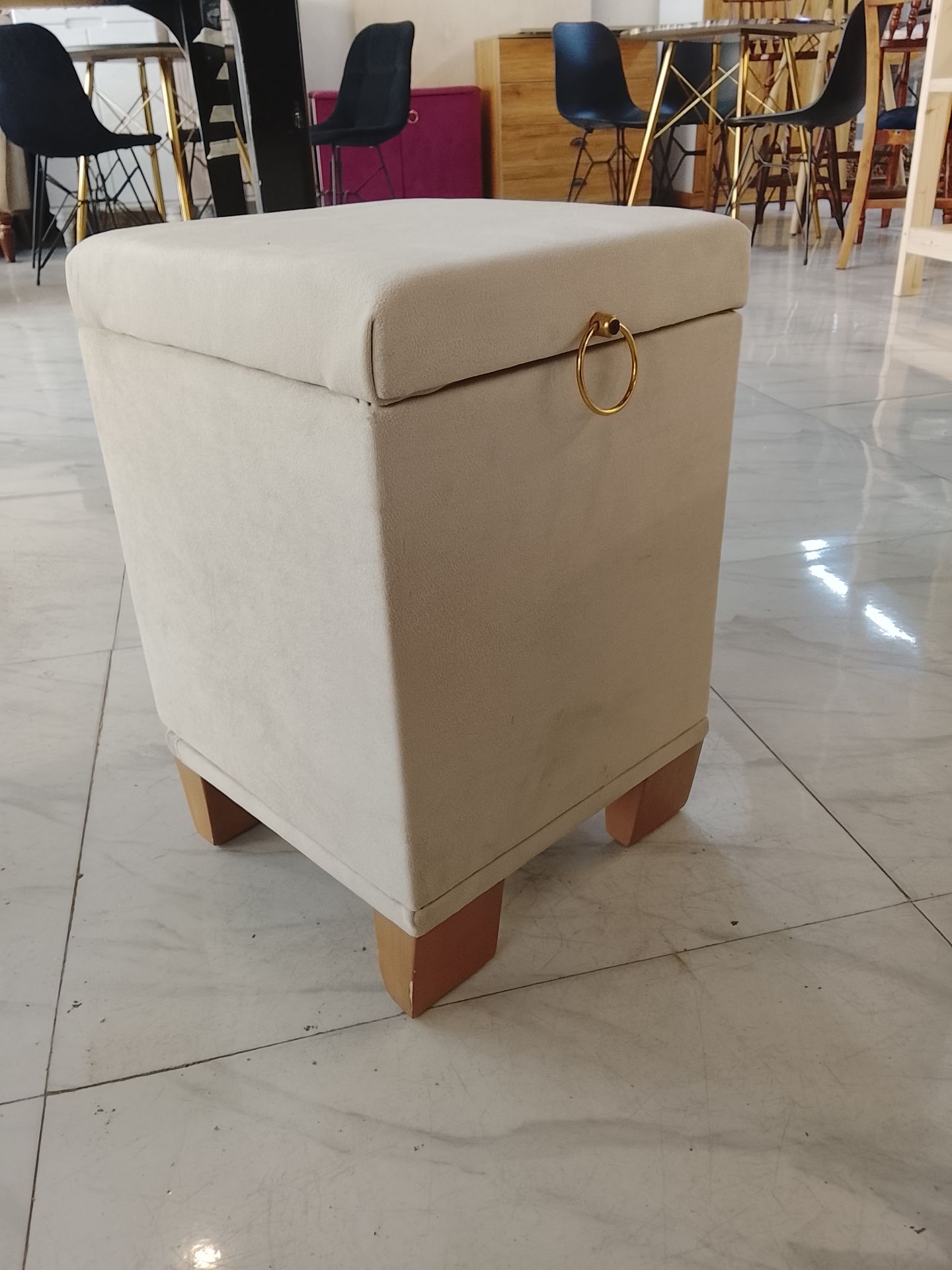 پاف صندوقی درب دار پایه نراد پارچه تدی
