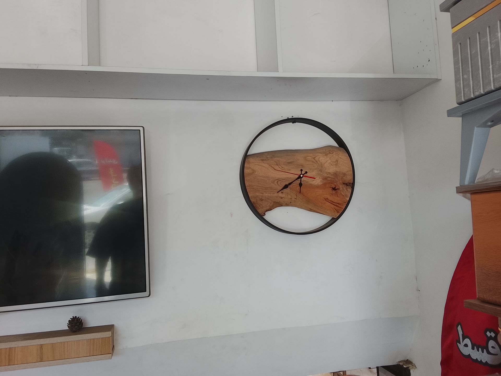 ساعت طرح چوب